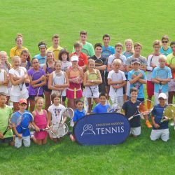 Jugadores y entrenadores en el Oxford Tennis Camp